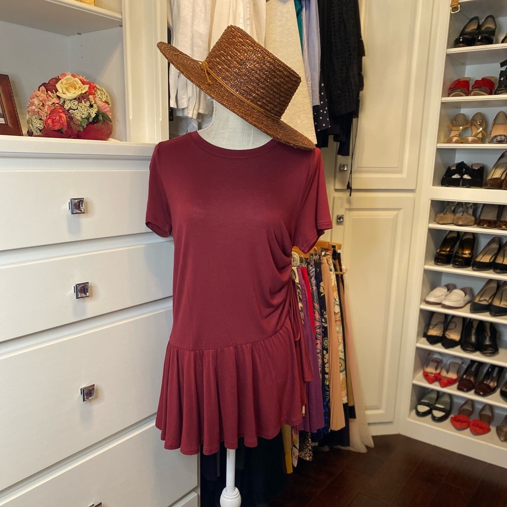 JCrew Women’s short sleeve Tunic T-shirt with side gathering.  Size Small.  NWT